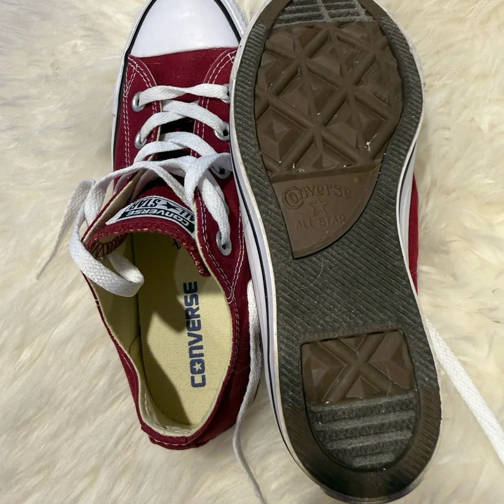 Converse Low Top Sneakers in Burgundy and White - Picture 3 of 4